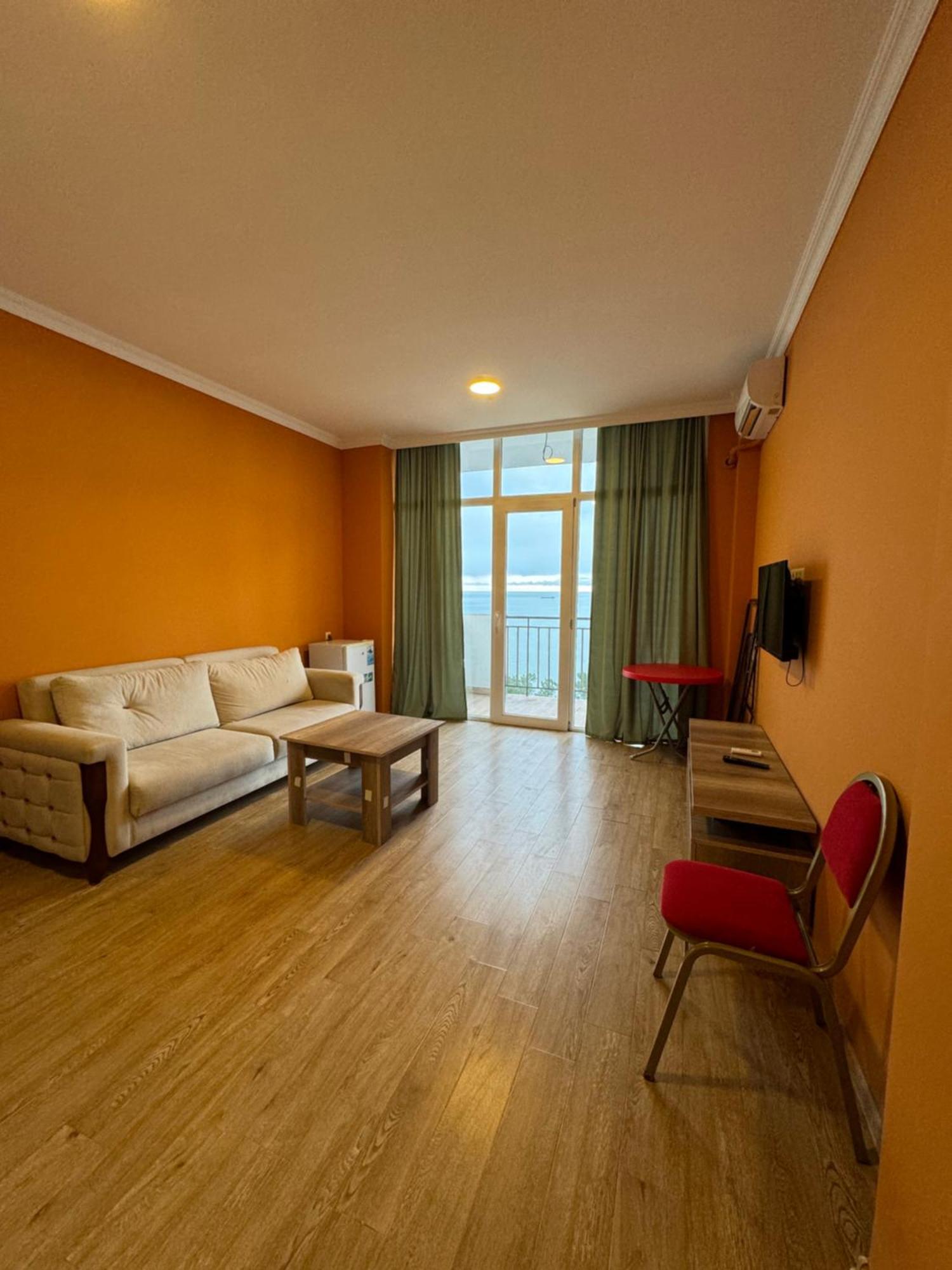 Appartement Colibri à Batoumi Extérieur photo