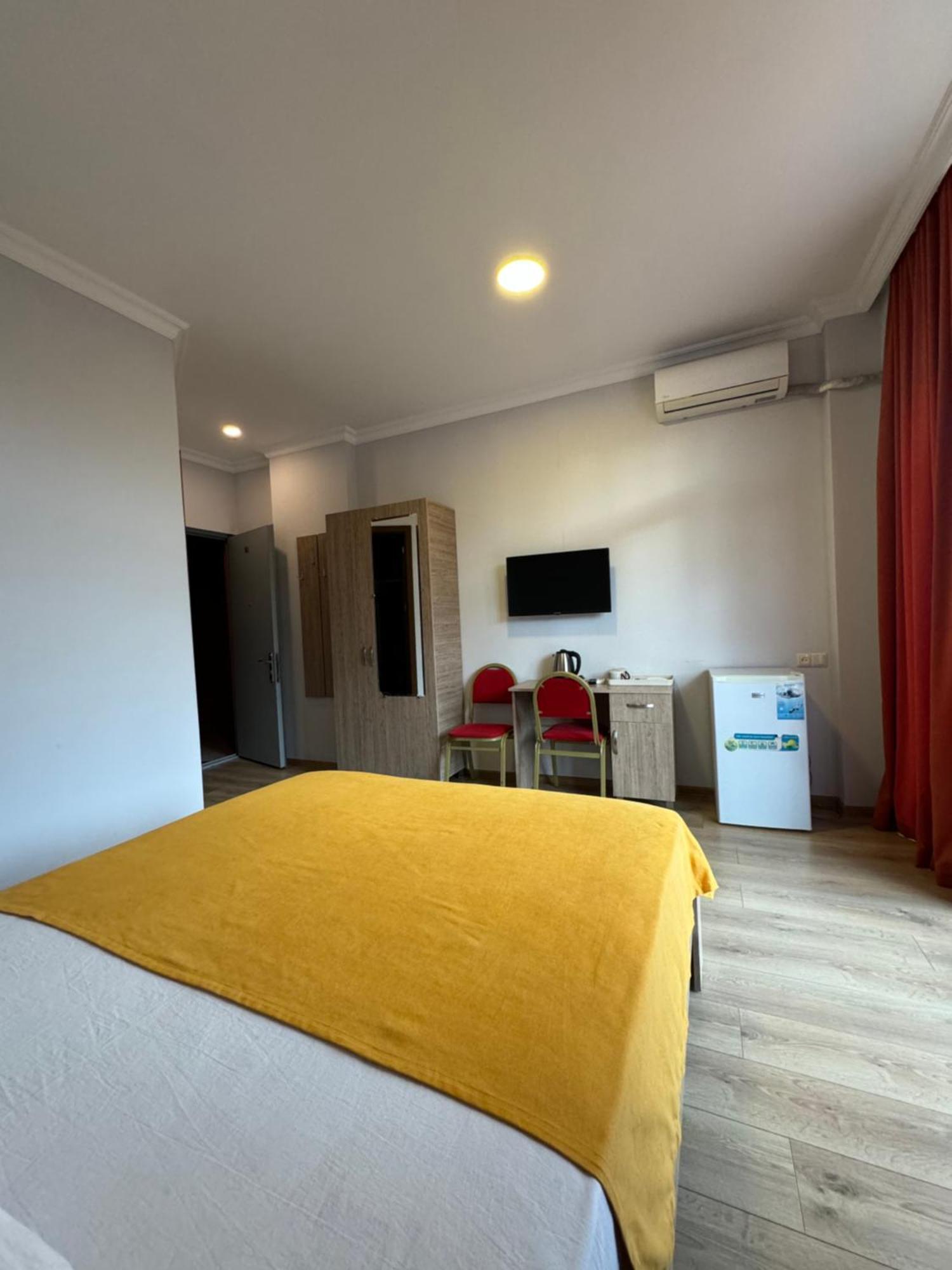 Appartement Colibri à Batoumi Extérieur photo